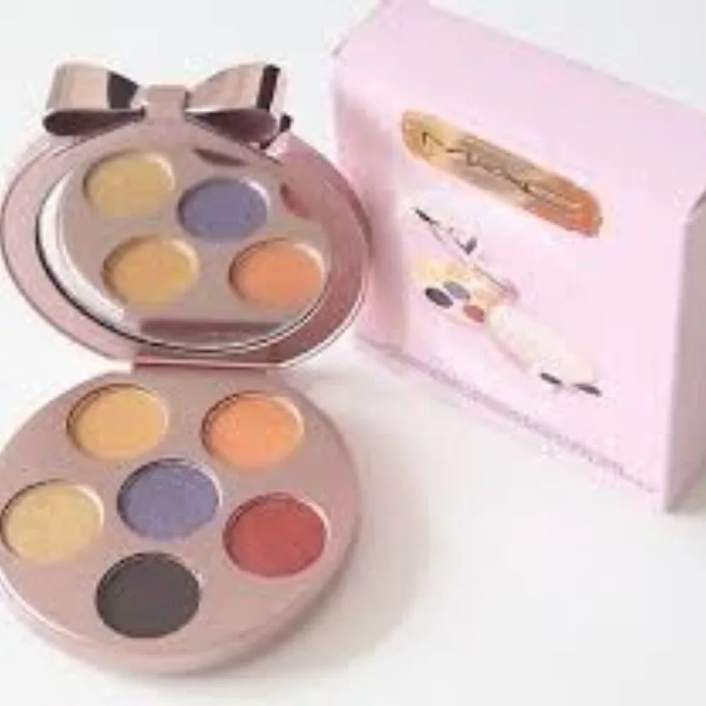 Last one! MAC 6 shadow palette BOLD BOWS NIB Limited Ed Eye Love Surprises gift